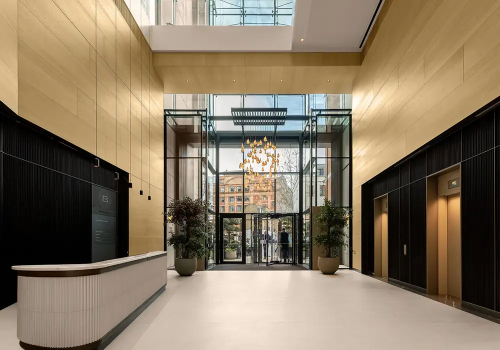 8 Lancelot Place