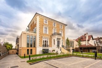 AH Exteriors AH Exteriors